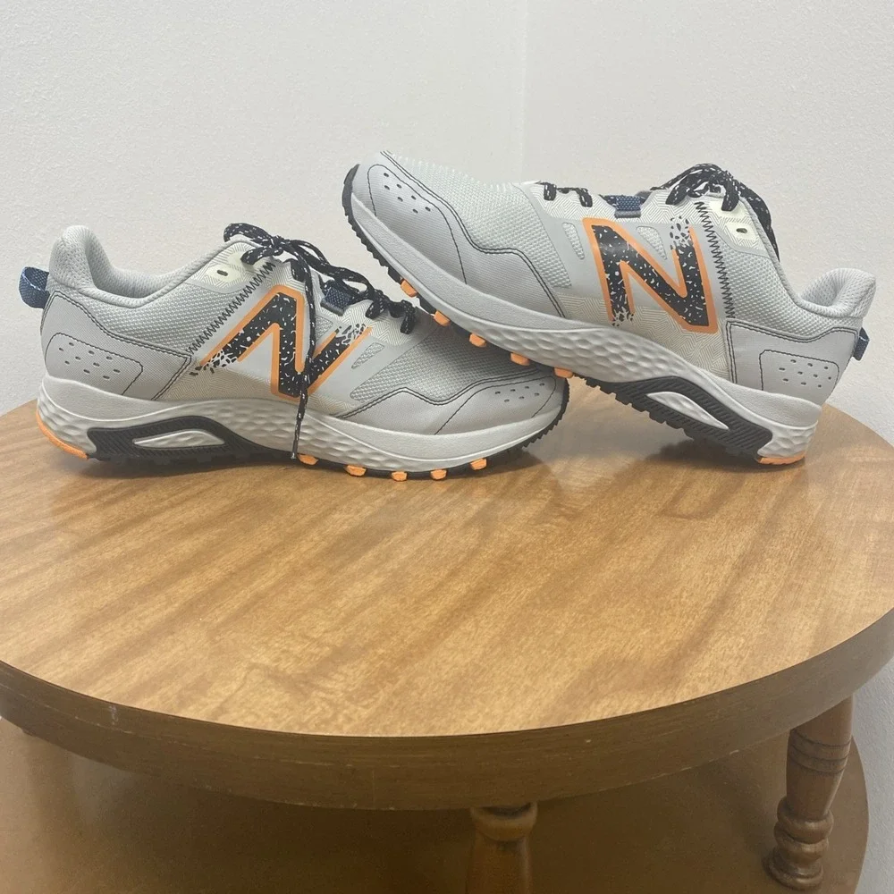 New Balance 410v8 Men's 11 Wmns 12.5 Trail Running Shoes Gray 4E Wide MT410CA8